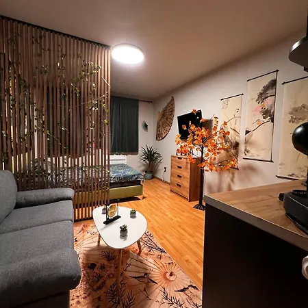 Апартаменти Near The Lift With A Private Parking Бансько