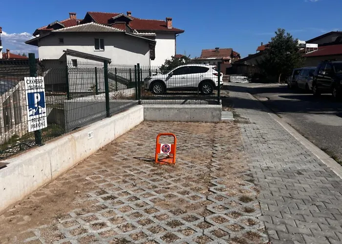 Апартамент Near The Lift With A Private Parking